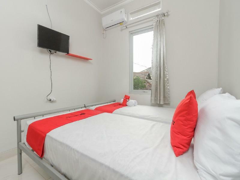 Reddoorz @ Cipete Raya Otel Cakarta Dış mekan fotoğraf